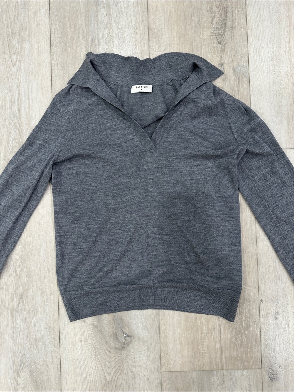 Aritzia Babaton Grey Merino Wool Collared V Neck Sweater Size S